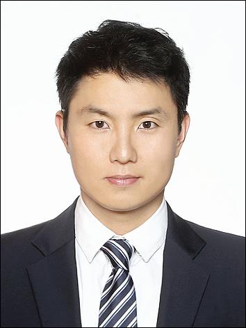 저자 사진