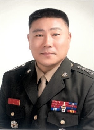 저자 사진